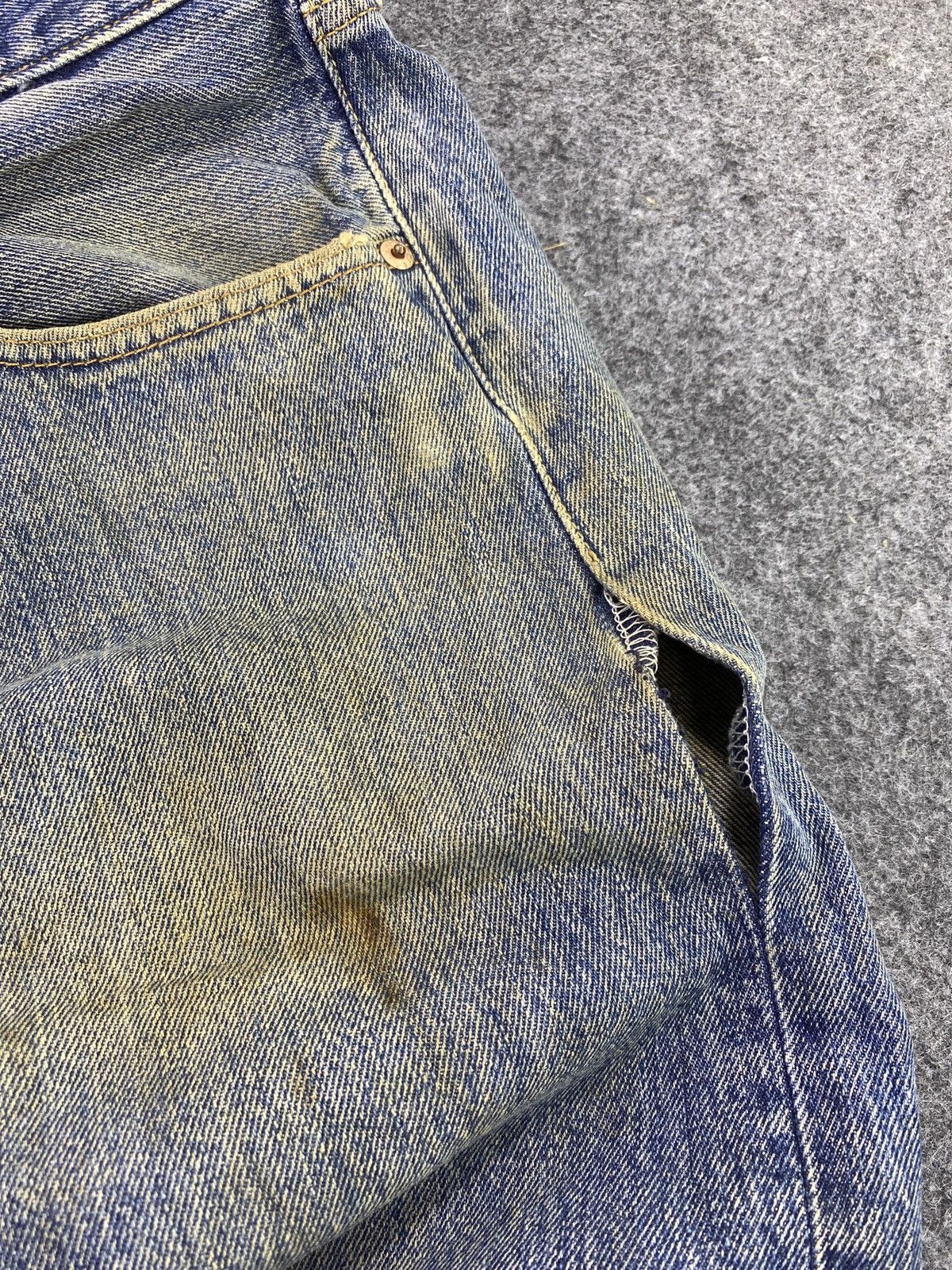 Levi's VINTAGE LEVIS 501 DIRTY BLUE WASH JEANS - J683 Size US 40 / EU 56 - 8 Thumbnail