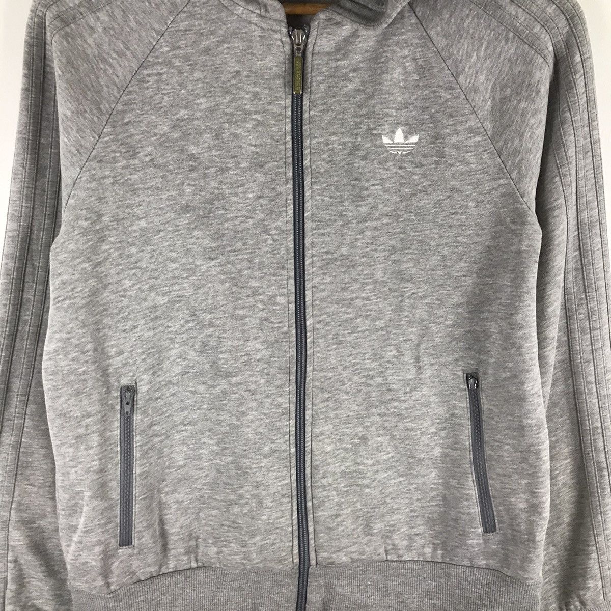 Adidas Vintage Adidas Zipper Hoodie Grey Colour Sweatshirt Size US S / EU 44-46 / 1 - 3 Thumbnail