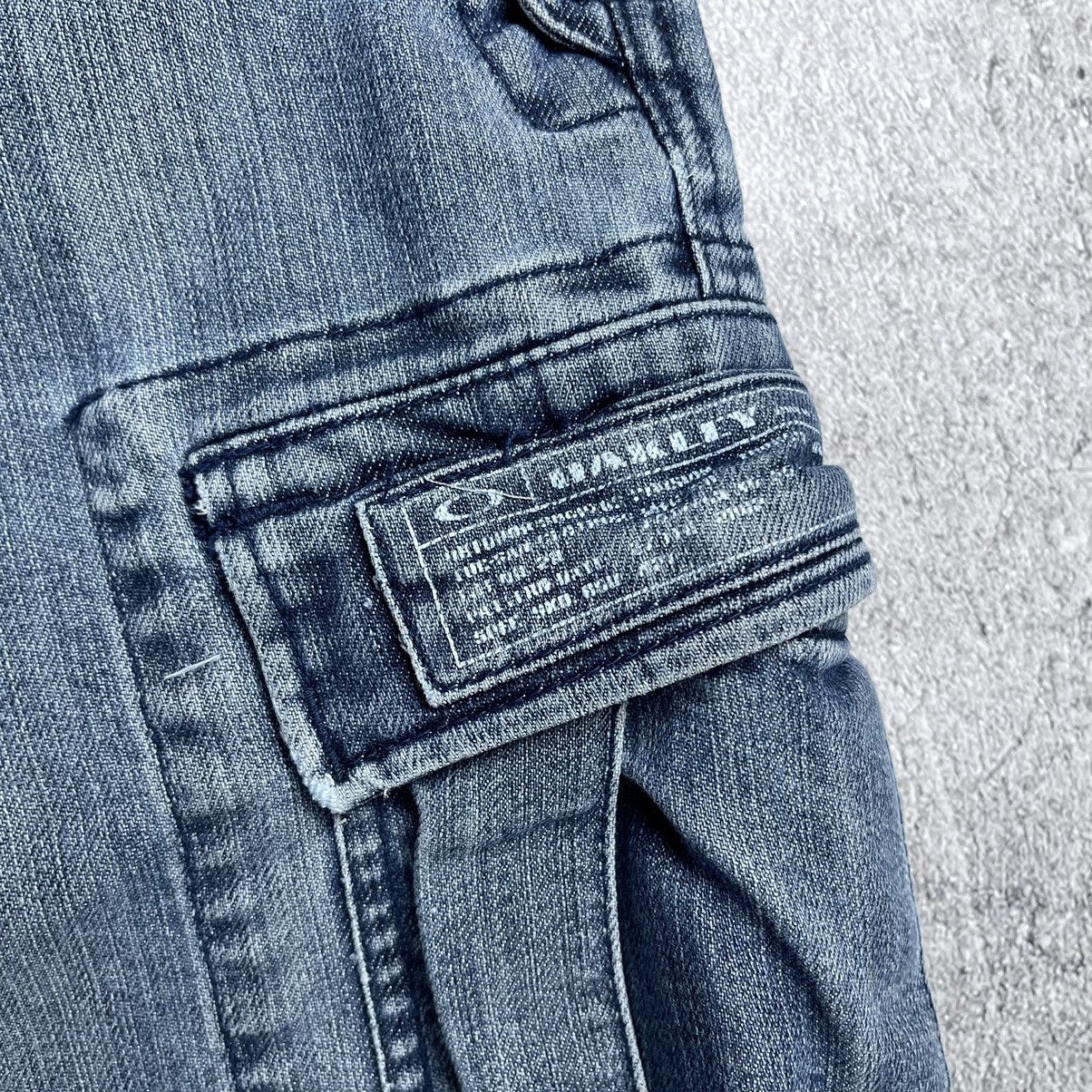 Oakley × Vintage Vintage Oakley Y2K Cargo Denim Jeans Size: 32 Size US 32 / EU 48 - 5 Thumbnail