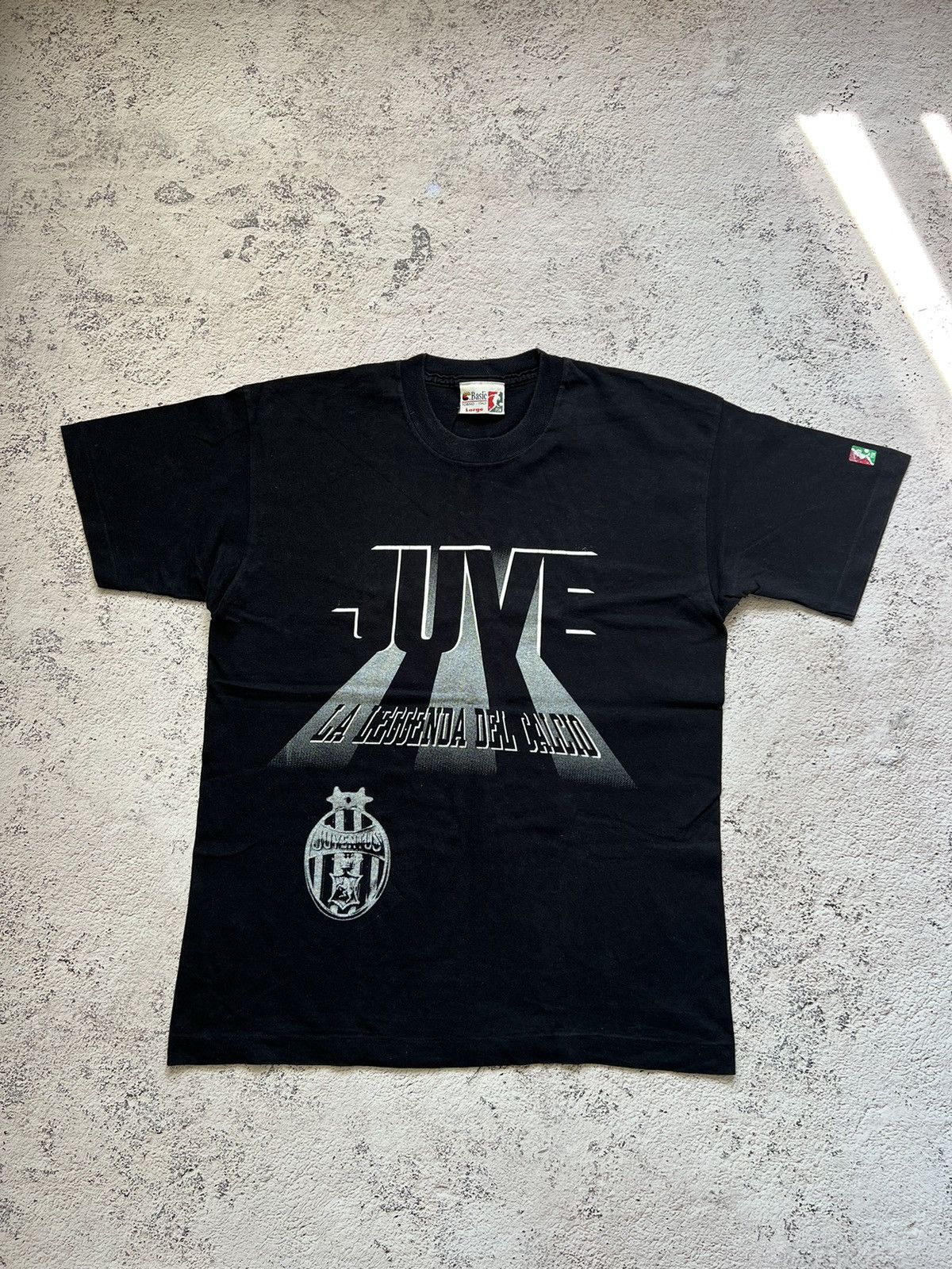 Vintage RARE 🔥 Juventus La Leggenda Del Calcio vintage Tee Shirt Size US L / EU 52-54 / 3 - 2 Thumbnail