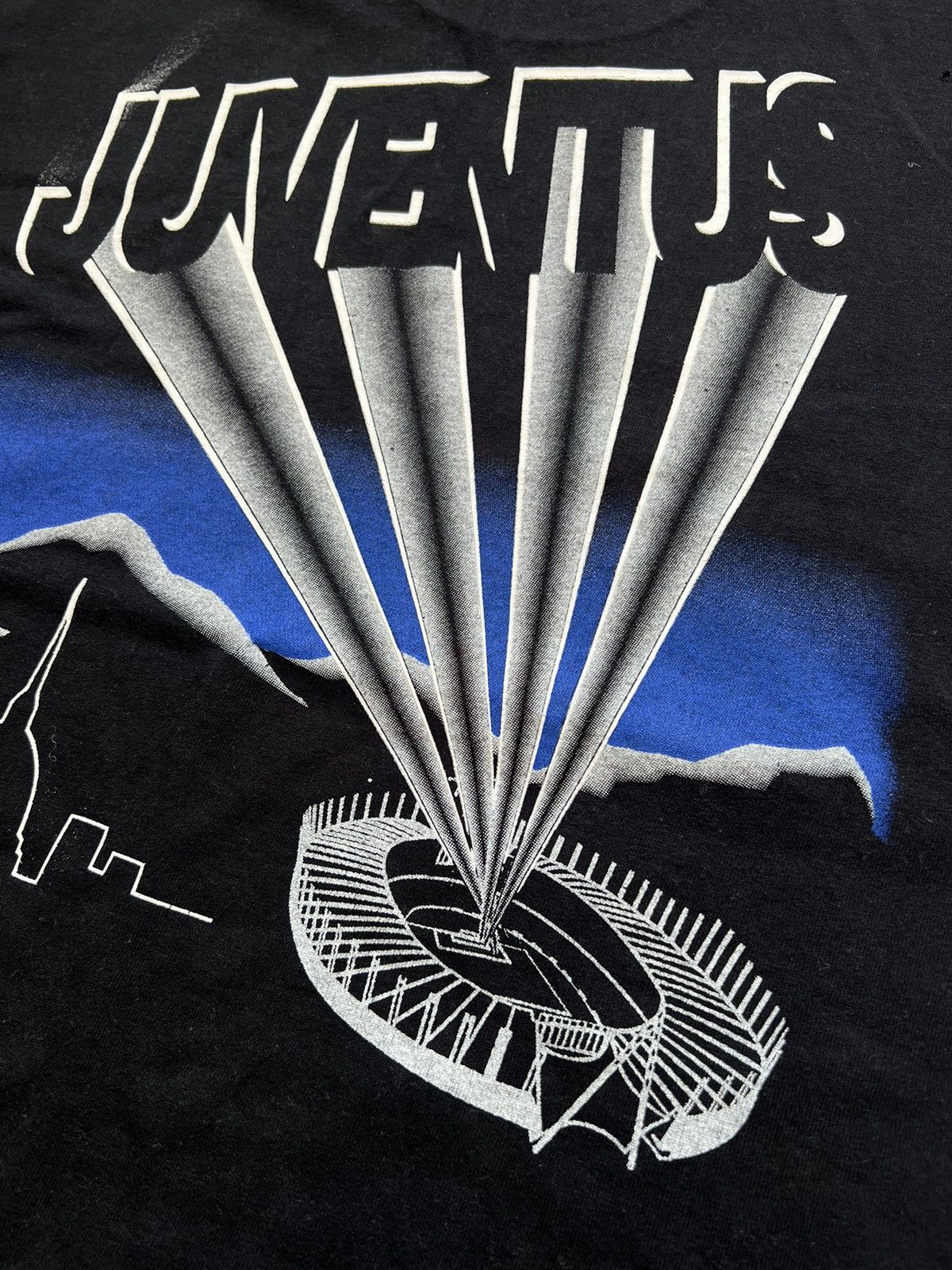 Vintage RARE 🔥 Juventus La Leggenda Del Calcio vintage Tee Shirt Size US L / EU 52-54 / 3 - 10 Thumbnail