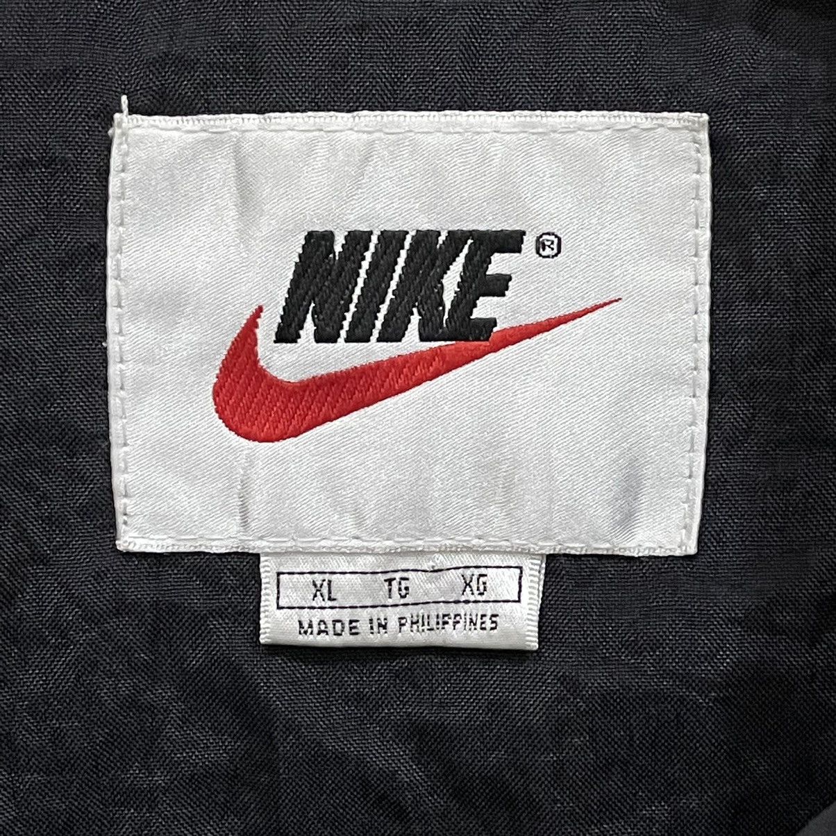 Nike 🔥OFFER🔥Vintage!! 90s Nike Big Swoosh Windbreaker Jacket Size US XL / EU 56 / 4 - 8 Thumbnail