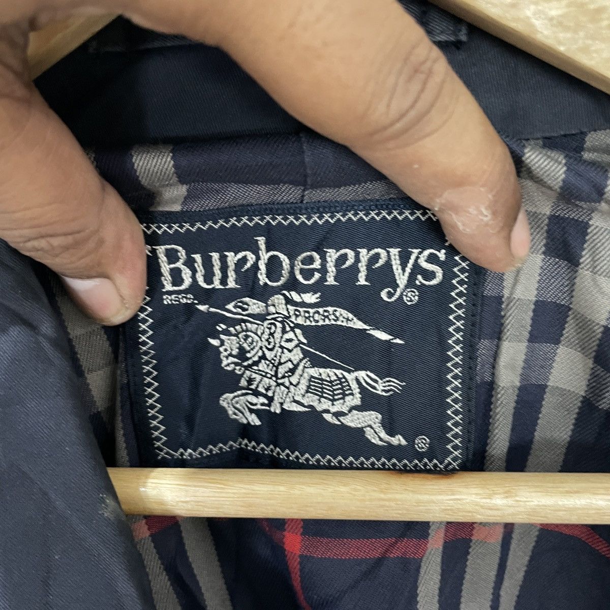 Burberry Vintage 90s Burberry’s Prorsum Nova Check Trench Coat Size US M / EU 48-50 / 2 - 6 Thumbnail