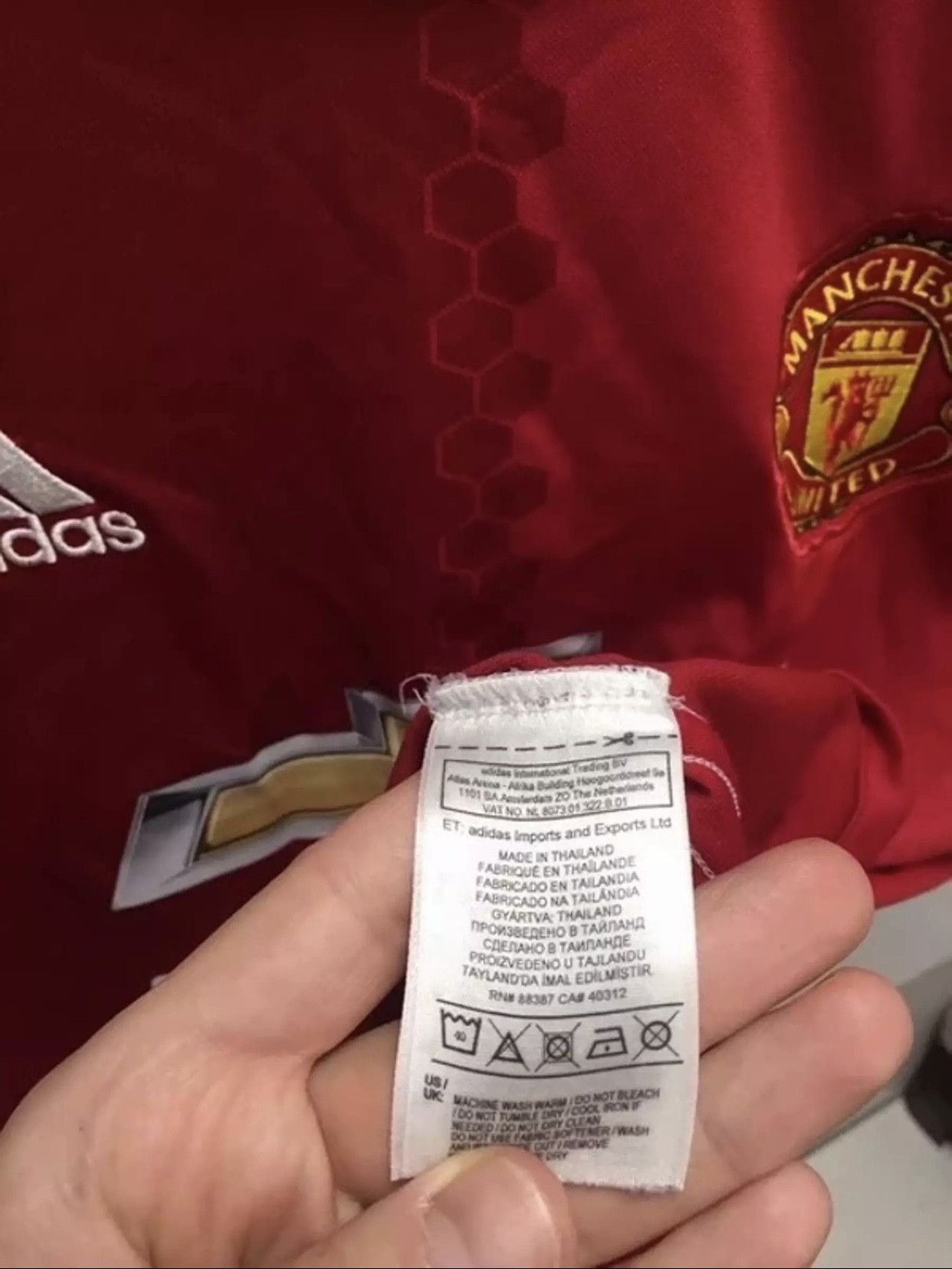 Adidas Adidas Manchester United soccer jersey M 2015 Size US M / EU 48-50 / 2 - 4 Thumbnail