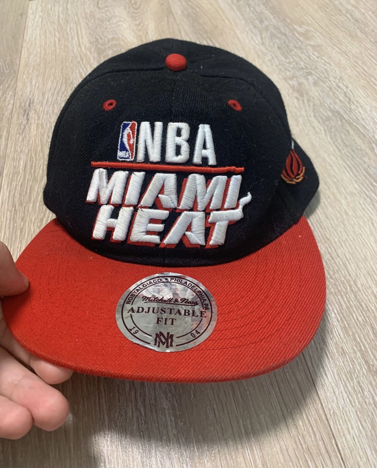 Mitchell & Ness Miami heat nba Mitchell & ness cup cap Size ONE SIZE - 1 Thumbnail