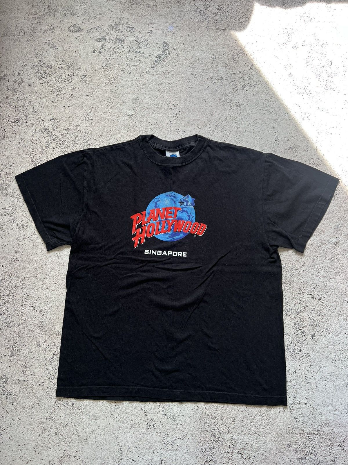 Planet Hollywood × Vintage Vintage 1991 Planet Hollywood Singapore Tee Shirt Size US XL / EU 56 / 4 - 2 Thumbnail