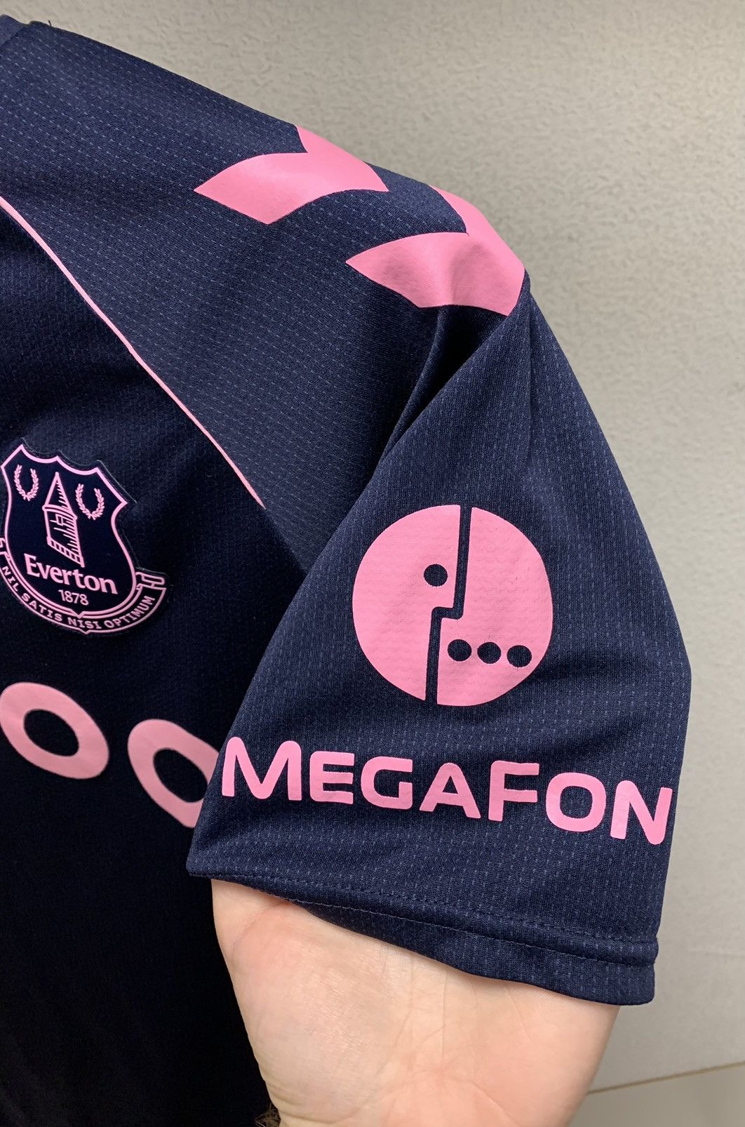 Other Everton Hummel soccer jersey Cazoo M size Size US M / EU 48-50 / 2 - 3 Thumbnail