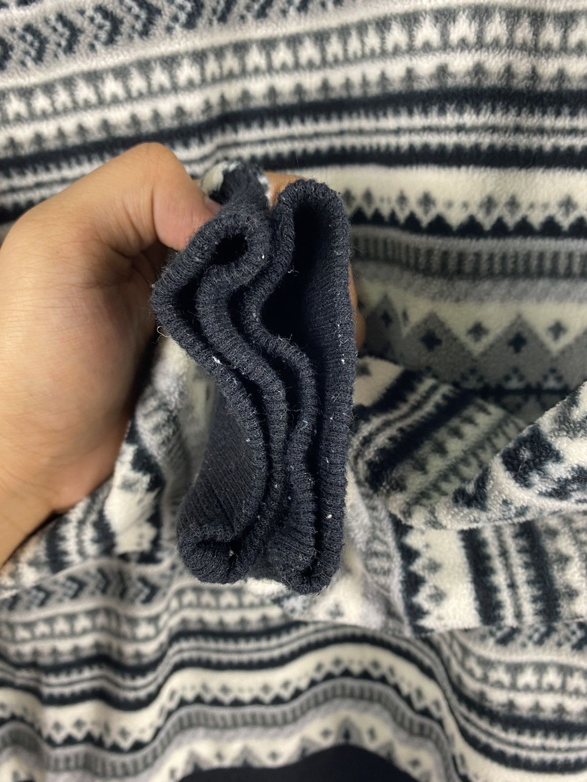 Japanese Brand STEAL 🔥 Uniqlo Brand Aztec Navajo Design Native Sweatshirt Size XL / US 12-14 / IT 48-50 - 6 Thumbnail
