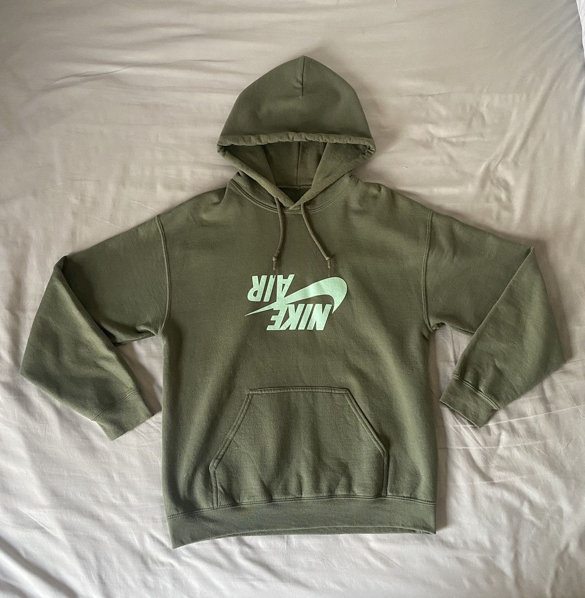 Travis scott upside down nike online hoodie