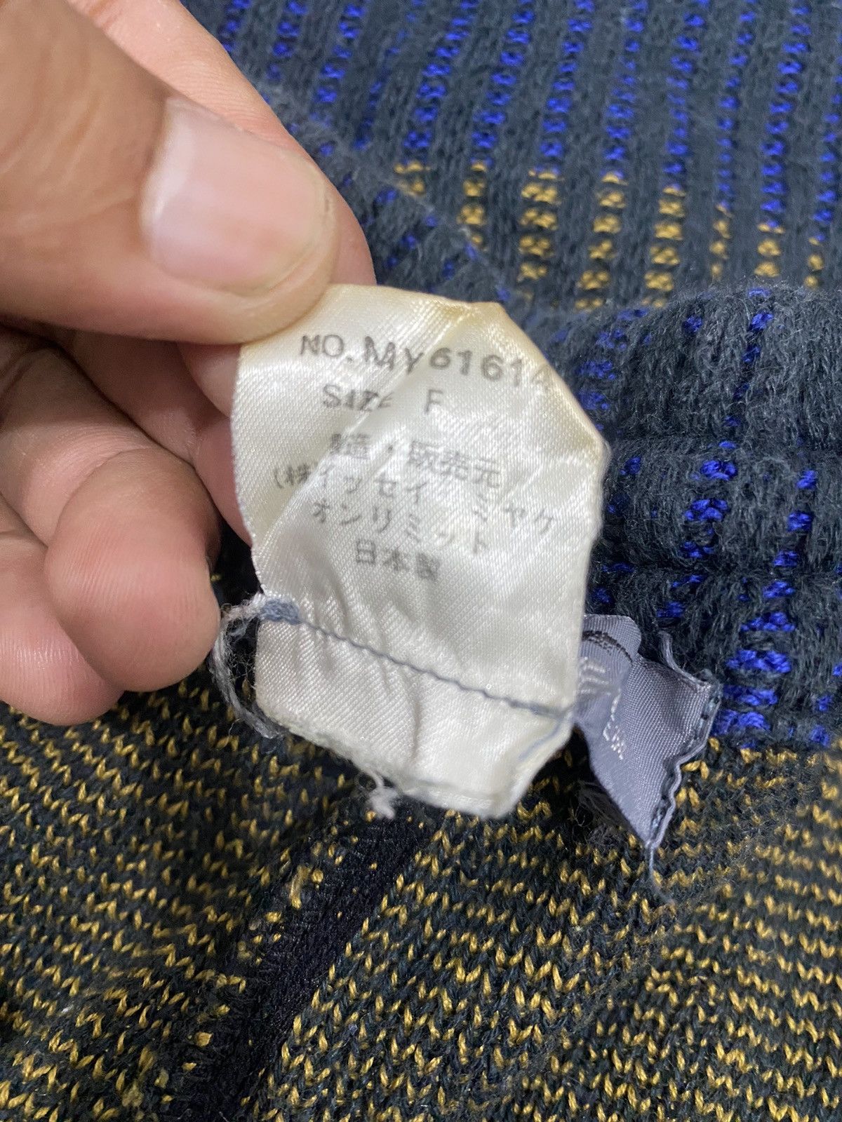 Issey Miyake VINTAGE ISSEY MIYAKE MEN GREY TAG DESIGN SWEAT PANTS RARE Size US 34 / EU 50 - 6 Thumbnail