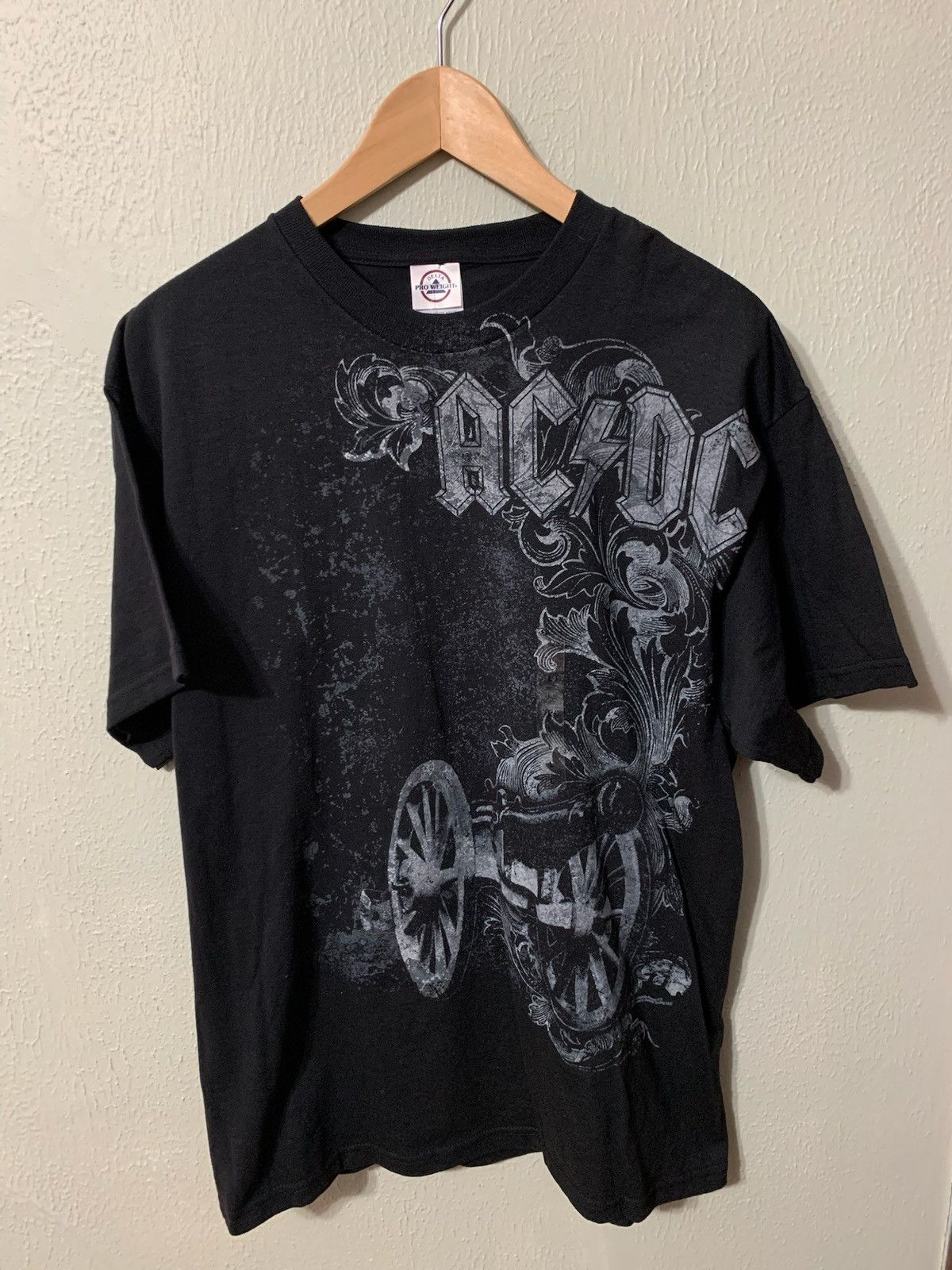 Cardigan × Vintage AC/DC Cannon T-Shirt | Grailed