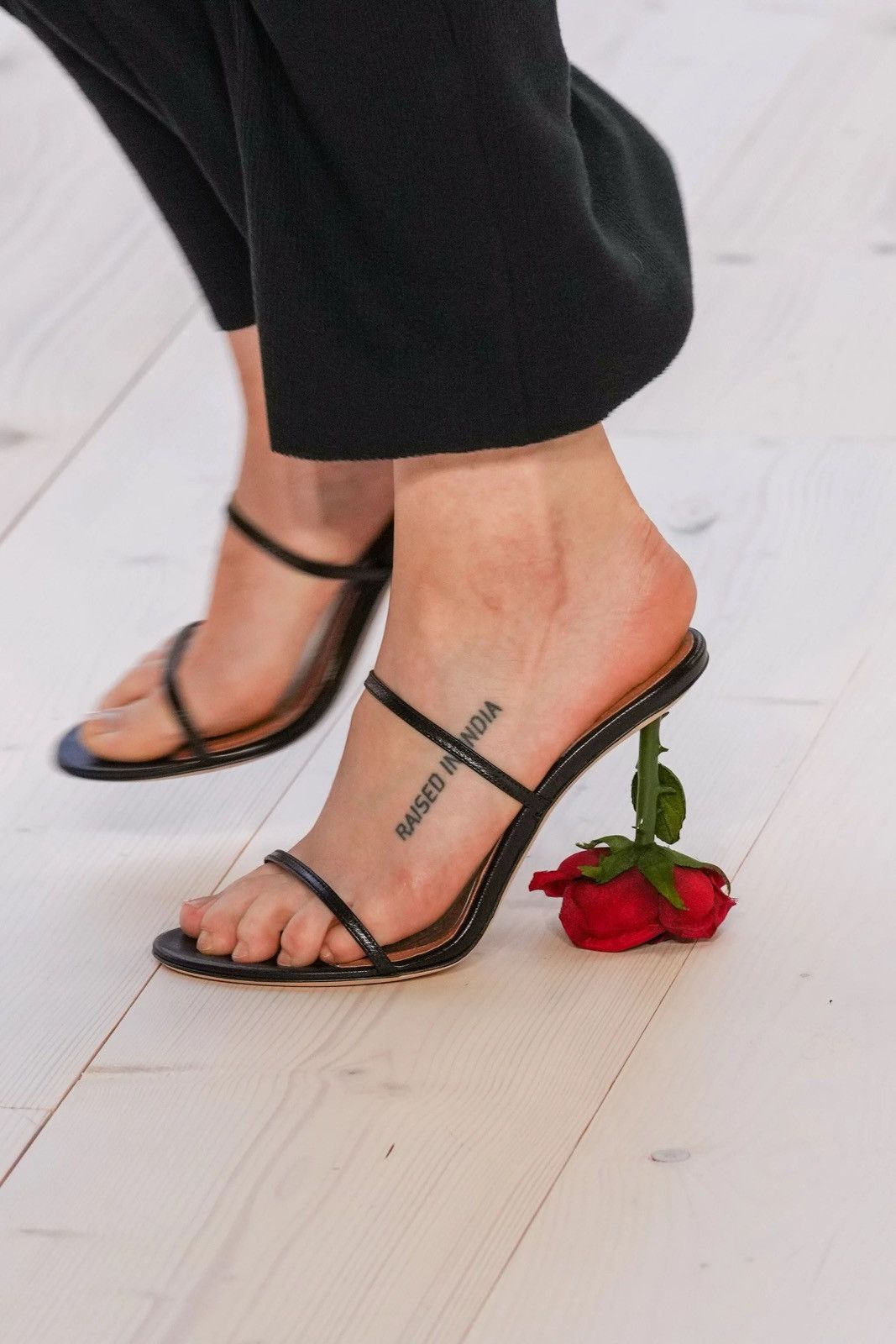 【LOEWE】Sandalo Loewe Petal 90 leather sandals Loewe