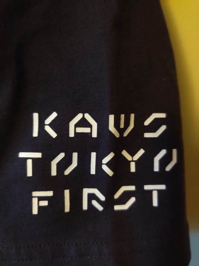 Kaws × Uniqlo KAWS x Uniqlo Tokyo First UT Short Sleeve Tee Size US L / EU 52-54 / 3 - 4 Thumbnail