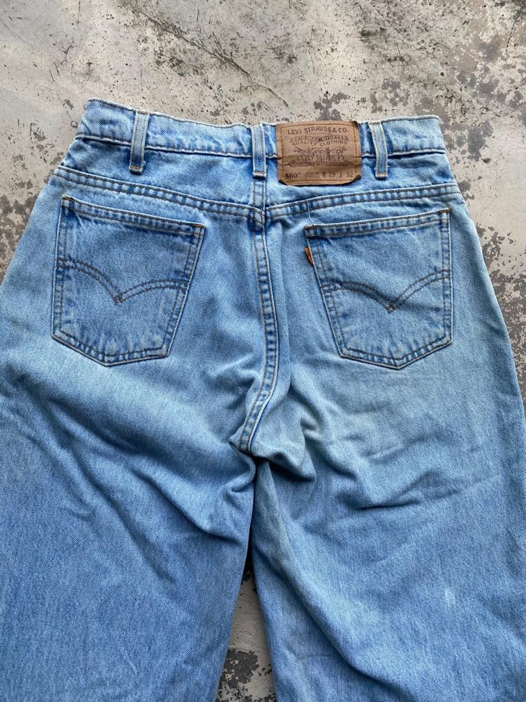 Levi's Vintage Clothing Vintage Light Wash Levi's 560 Orange Tab Released Hem Jeans Size US 28 / EU 44 - 13 Thumbnail