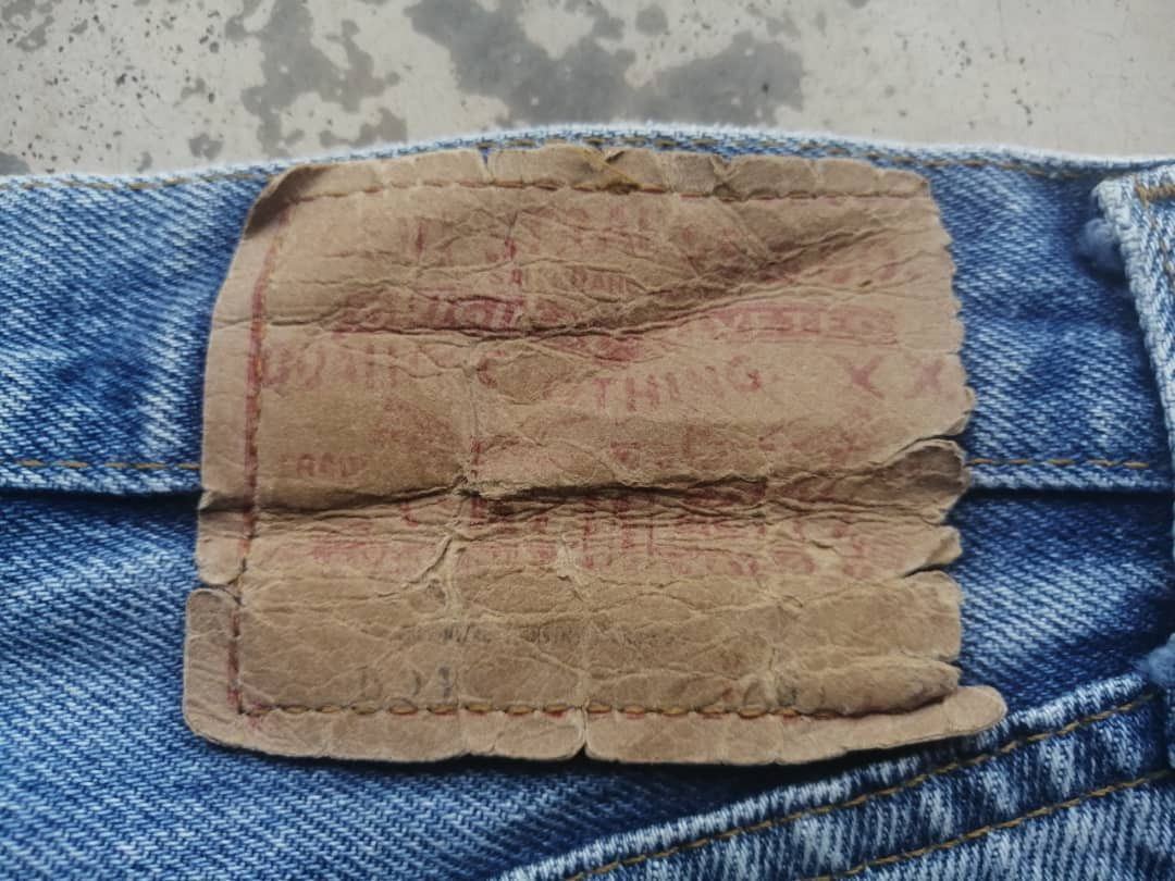 Levi's Vintage Clothing Vintage 1980s Light Wash Levi's 501 USA Jeans Released Hem Size US 30 / EU 46 - 14 Thumbnail