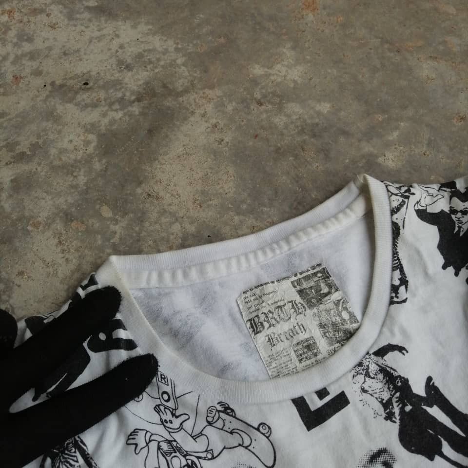 Cartoon Network × Japanese Brand Multicharacter Graphic Tees Size US L / EU 52-54 / 3 - 5 Thumbnail