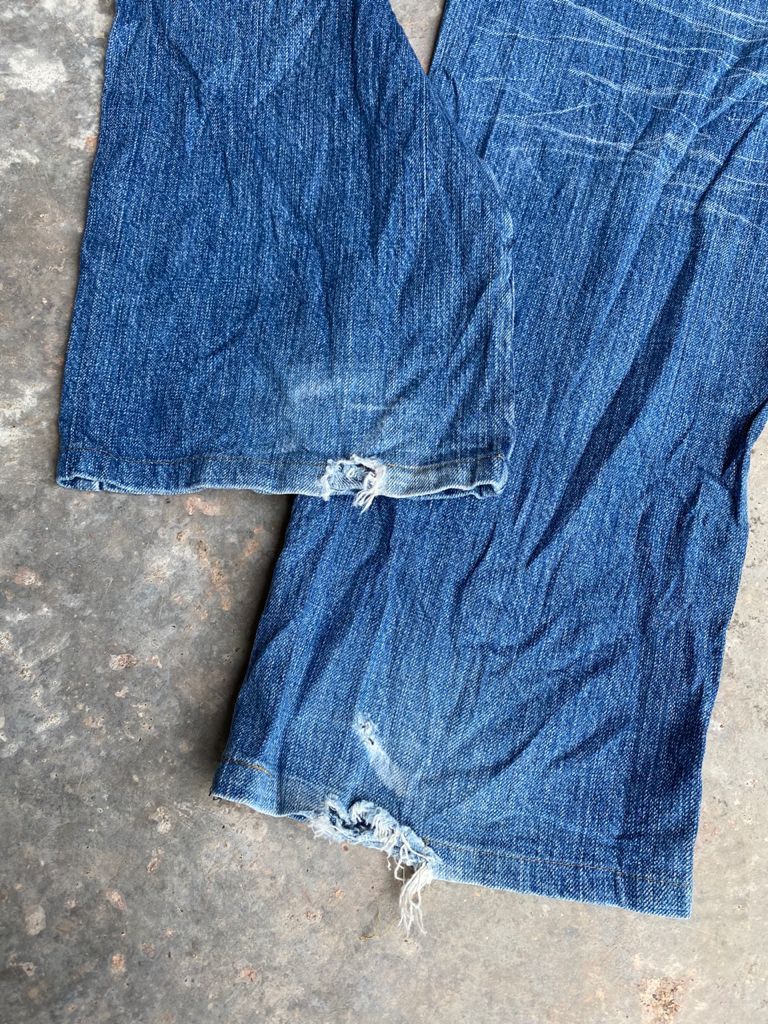 Japanese Brand Light Wash Japanese Semantic Design Distressed Denim Size US 31 - 17 Thumbnail