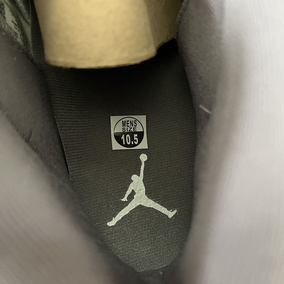 Jordan Brand Air Jordan 11 Retro Cool Grey 2021 CT8012-005 Size 10.5 Size US 10.5 / EU 43-44 - 13 Thumbnail