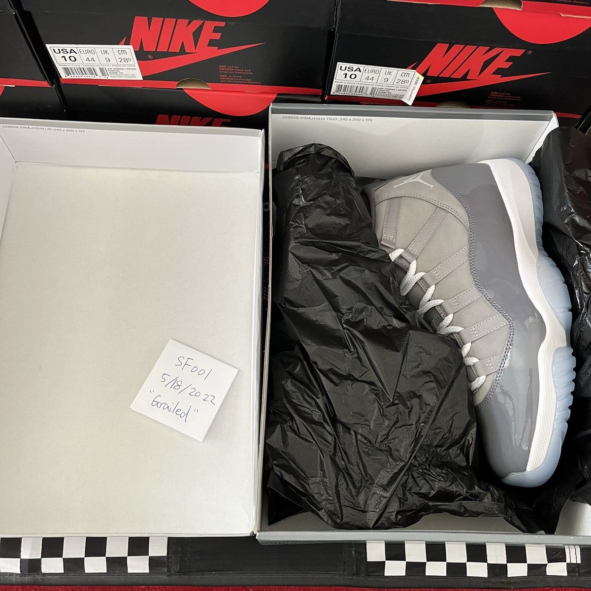 Jordan Brand Air Jordan 11 Retro Cool Grey 2021 CT8012-005 Size 10.5 Size US 10.5 / EU 43-44 - 21 Thumbnail