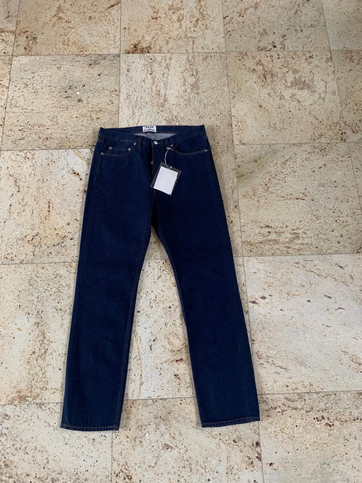 Man NV77 Denim in Blue