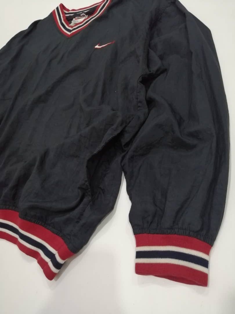 Nike × Vintage Vintage 90's Nike Sweatshirt Size US L / EU 52-54 / 3 - 8 Thumbnail