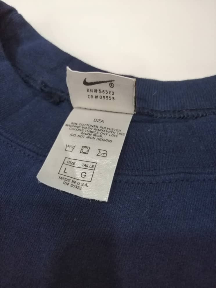 Nike Vintage 90s Nike Small Swoosh Sweatshirt Size US L / EU 52-54 / 3 - 5 Thumbnail