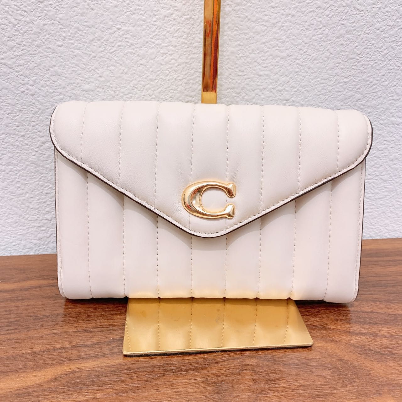 Tammie Clutch Crossbody With Puffy Linear Quilting