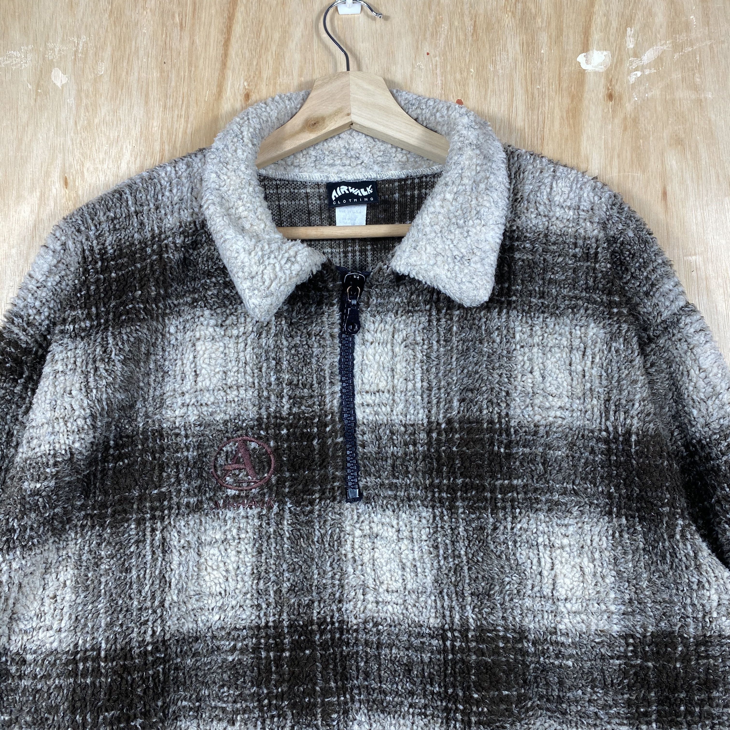 Airwalk × Vintage Vintage USA Airwalk Sherpa Fleece Sweatshirt Size US L / EU 52-54 / 3 - 3 Thumbnail