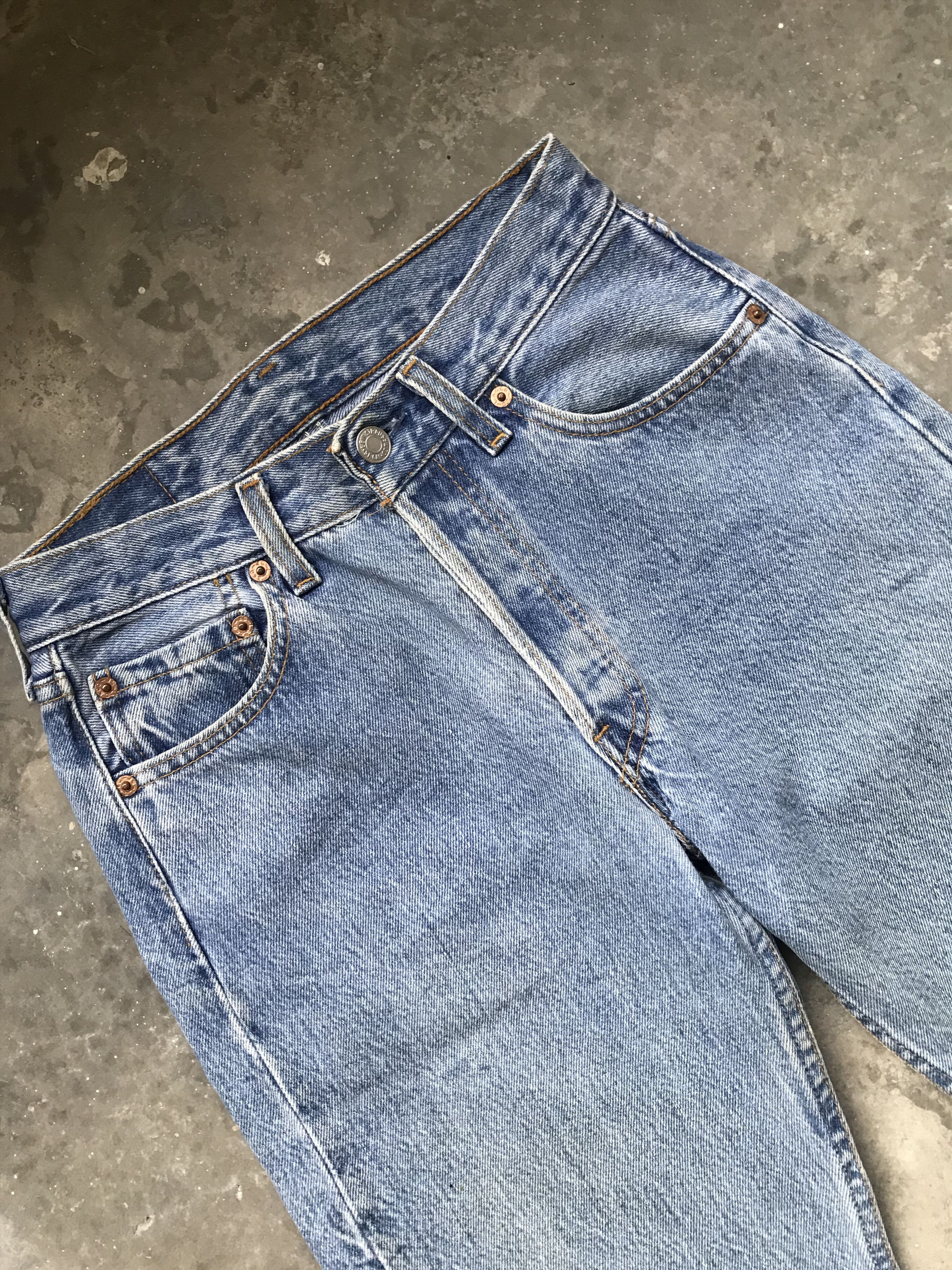 Levi's VLEV26 - W25 Vintage Levis 501 Student Denim Size US 26 / EU 42 - 2 Thumbnail
