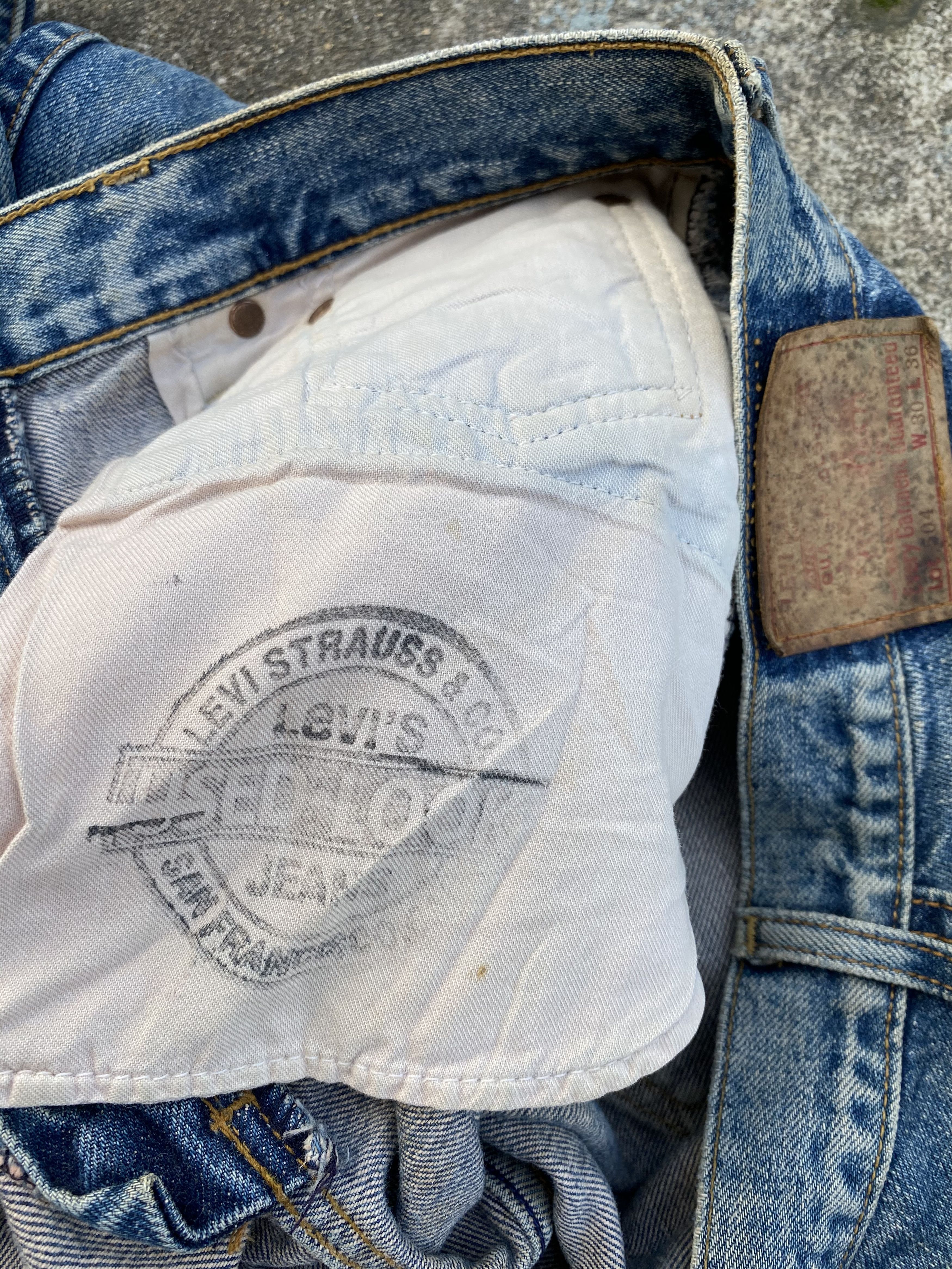 Levi's × Vintage 90s Vintage Light Blue Wash Levis 504 Redline Size US 29 - 14 Thumbnail