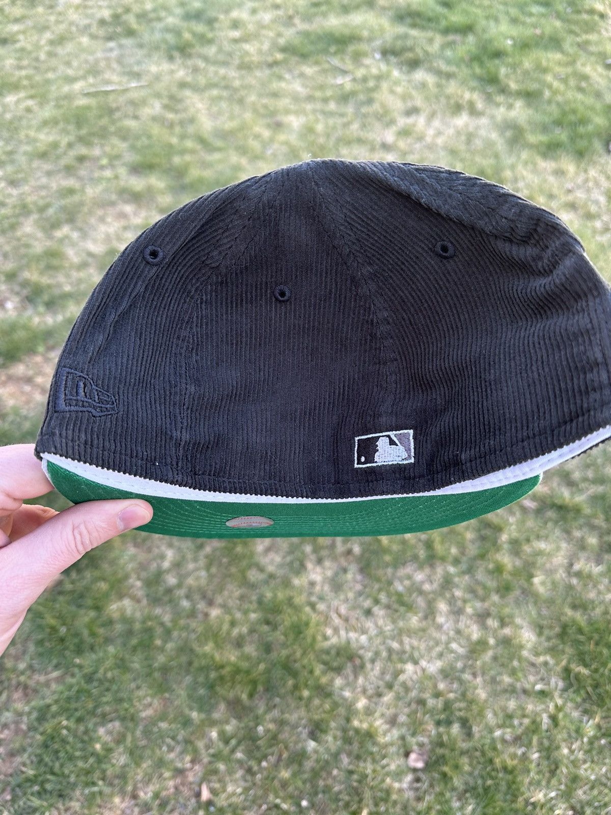 MLB × MyFitteds × New Era Myfitteds Nintendo Montreal Expos Fitted 7 1/8 Black Cord Size ONE SIZE - 3 Thumbnail