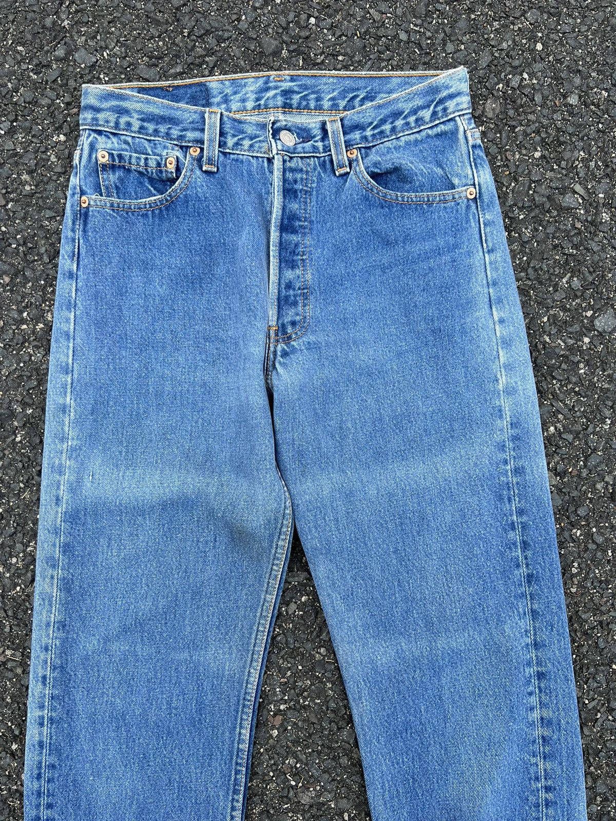 Levi's LEVIS 501 90's VINTAGE FADED COLOUR JEANS Size US 29 - 3 Thumbnail