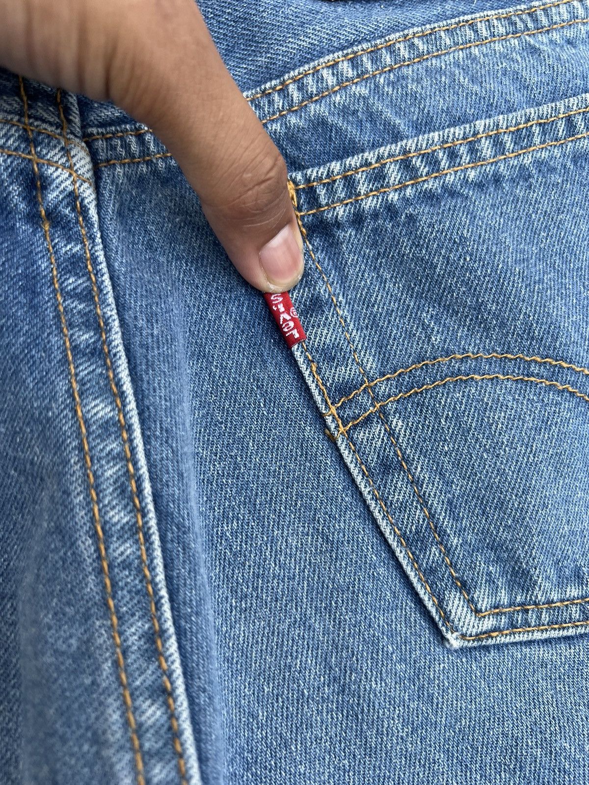 Levi's LEVIS 501 90's VINTAGE FADED COLOUR JEANS Size US 29 - 16 Thumbnail