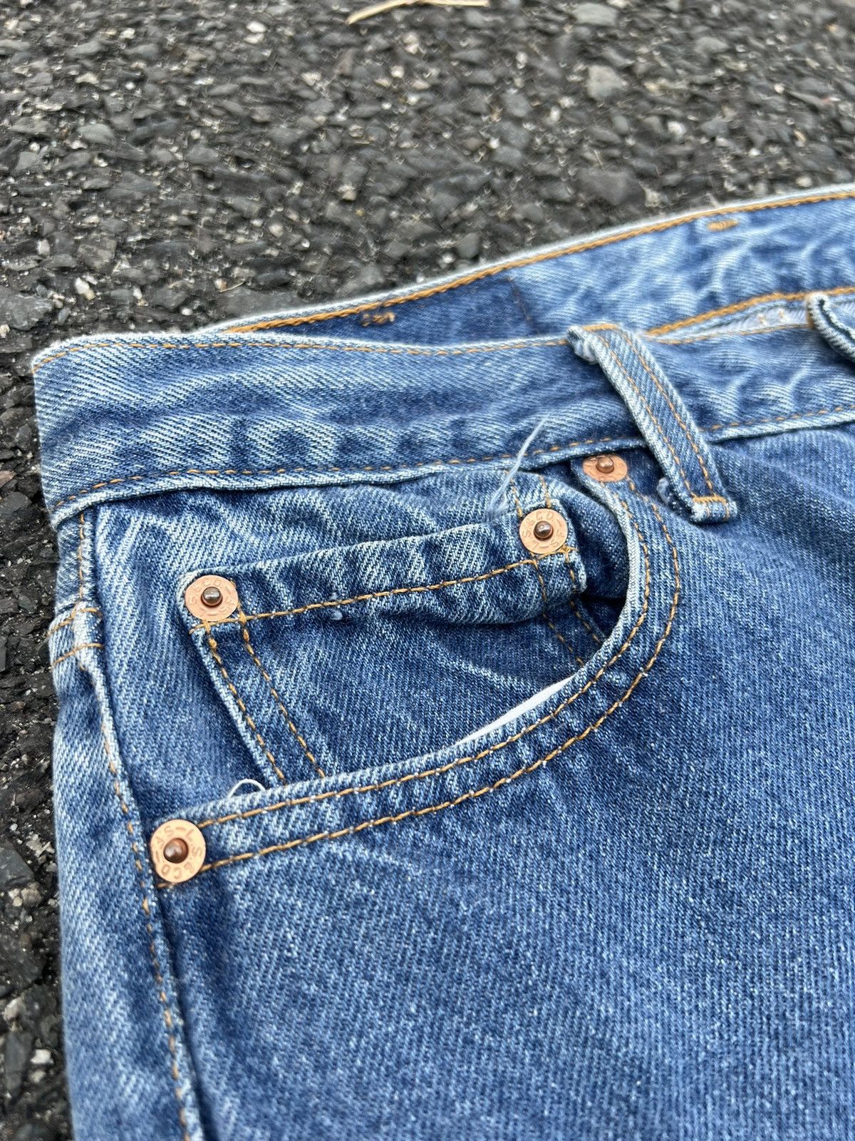 Levi's LEVIS 501 90's VINTAGE FADED COLOUR JEANS Size US 29 - 6 Thumbnail