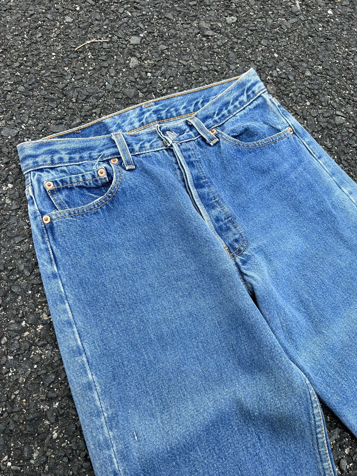 Levi's LEVIS 501 90's VINTAGE FADED COLOUR JEANS Size US 29 - 5 Thumbnail