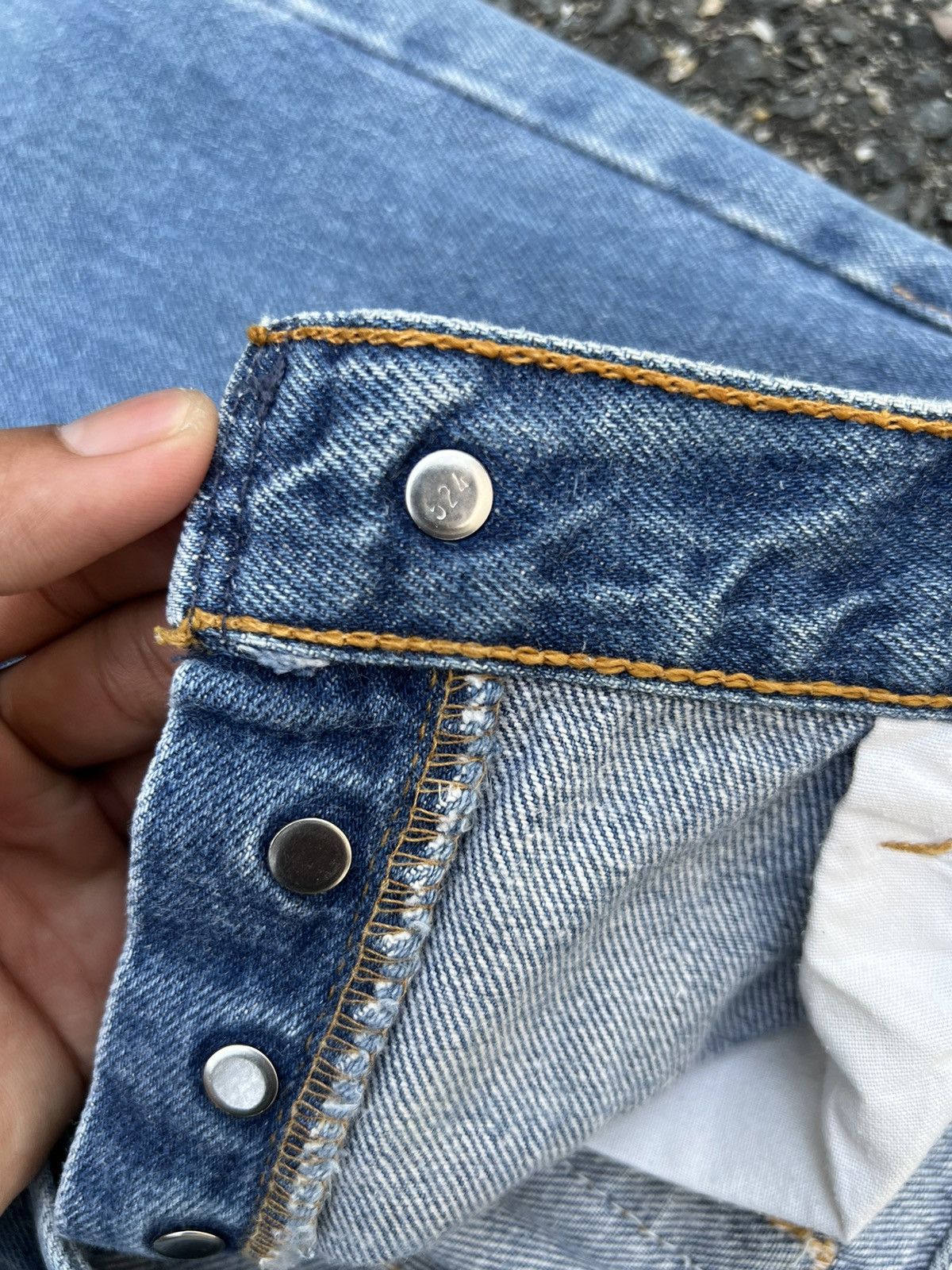 Levi's LEVIS 501 90's VINTAGE FADED COLOUR JEANS Size US 29 - 10 Thumbnail