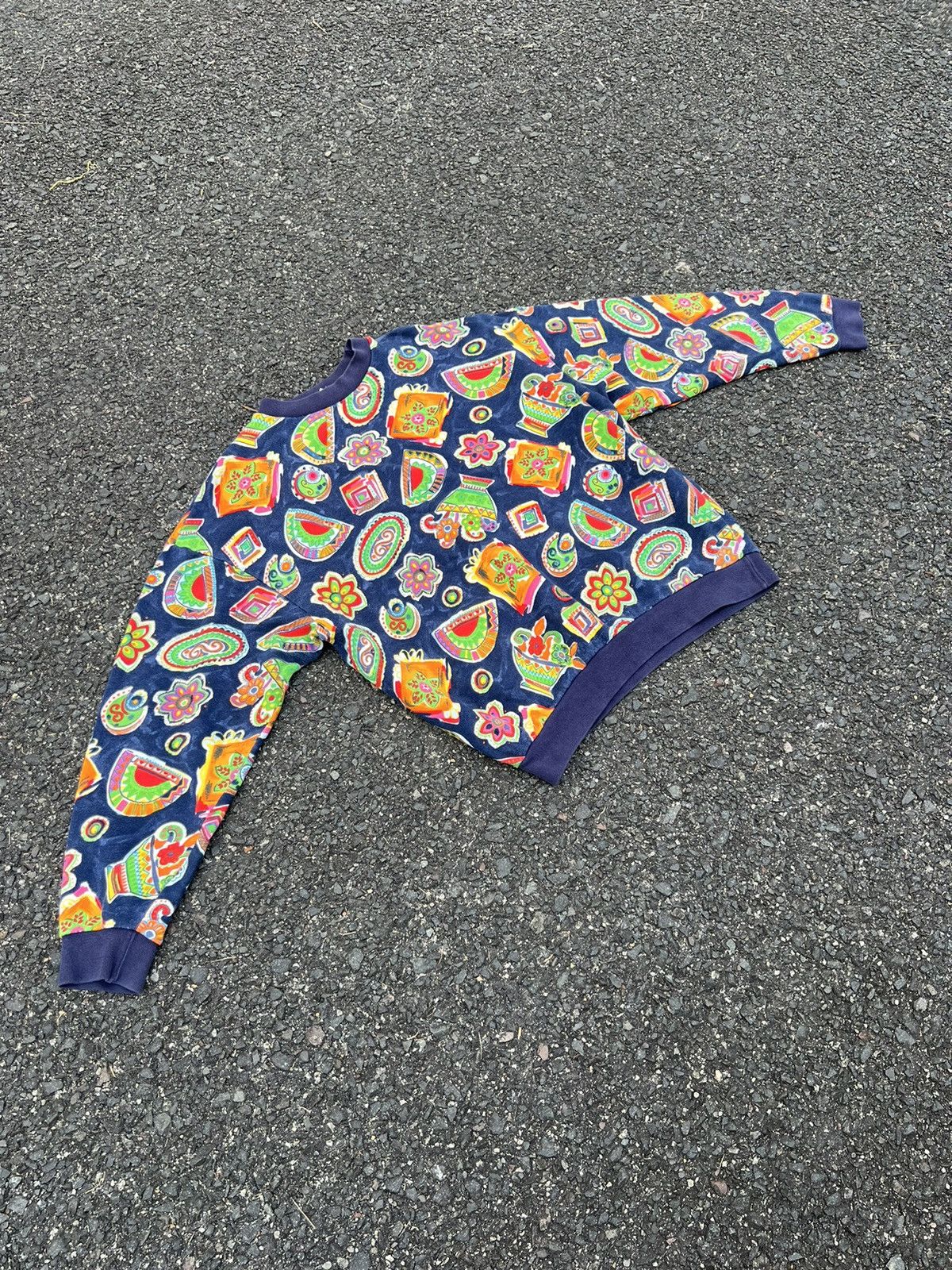 Japanese Brand UNITED COLOUR OF BENETON SWEATSHIRTS VINTAGE LIKE COOGI Size US M / EU 48-50 / 2 - 4 Thumbnail
