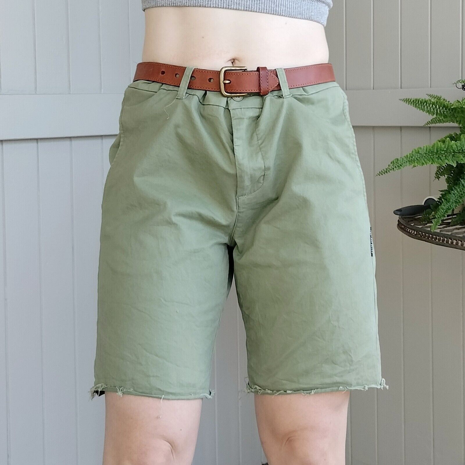Designer Another Brand Shorts Cargo Utiliity Distressed Bermuda Size US 34 / EU 50 - 1 Thumbnail