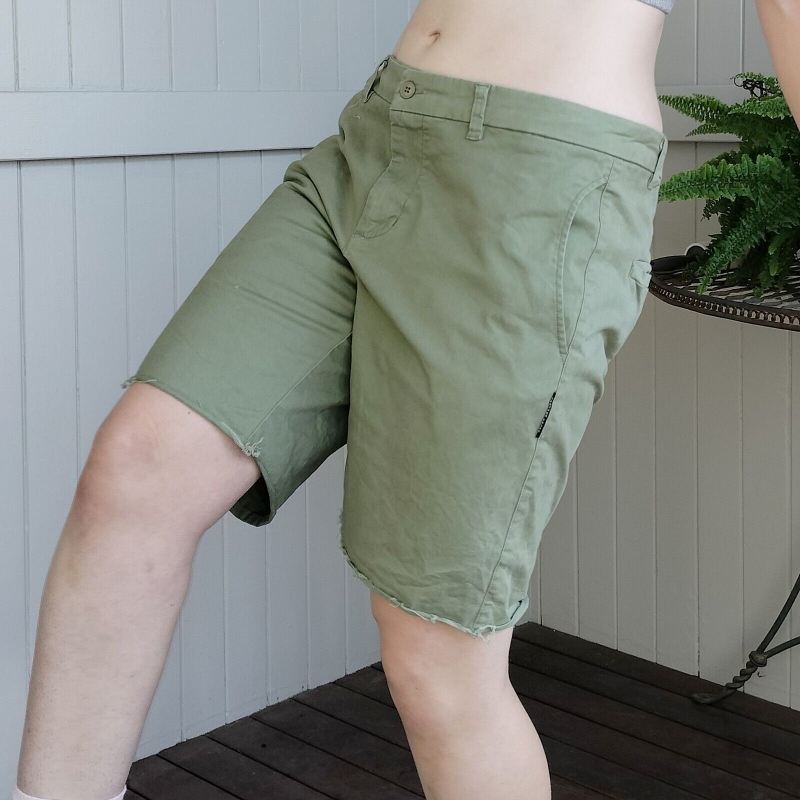 Designer Another Brand Shorts Cargo Utiliity Distressed Bermuda Size US 34 / EU 50 - 4 Thumbnail
