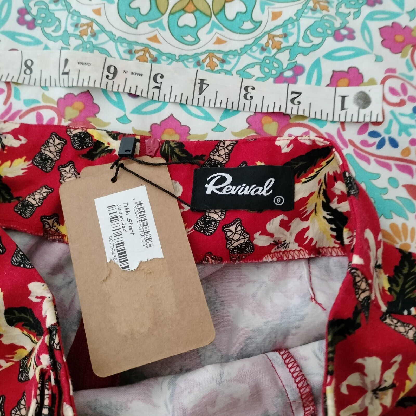 Dangerfield Revival Dangerfield Shorts Red High Waist Floral Tiki Size 26" / US 2 / IT 38 - 6 Thumbnail
