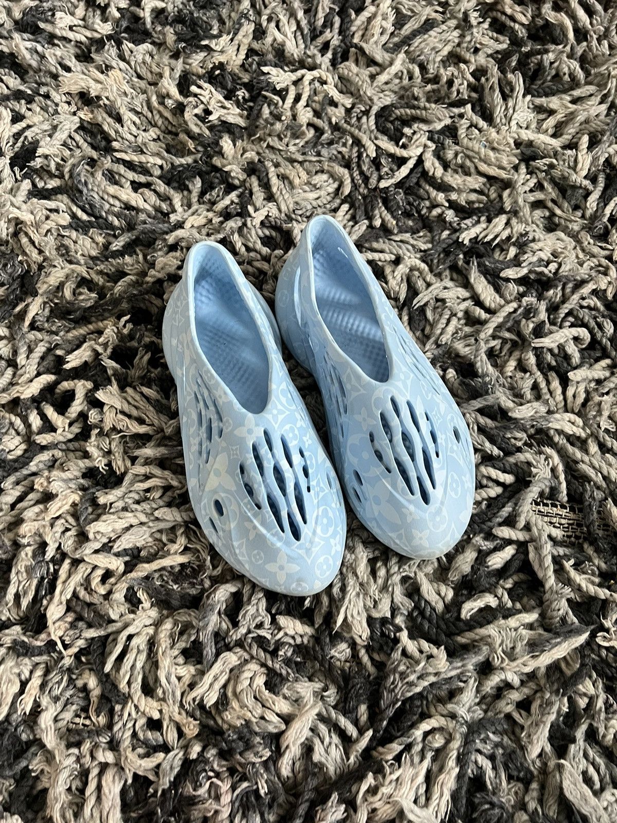 Louis Vuitton Foam Runner Louis Vuitton Blue by Imran Potato ( Lobster )