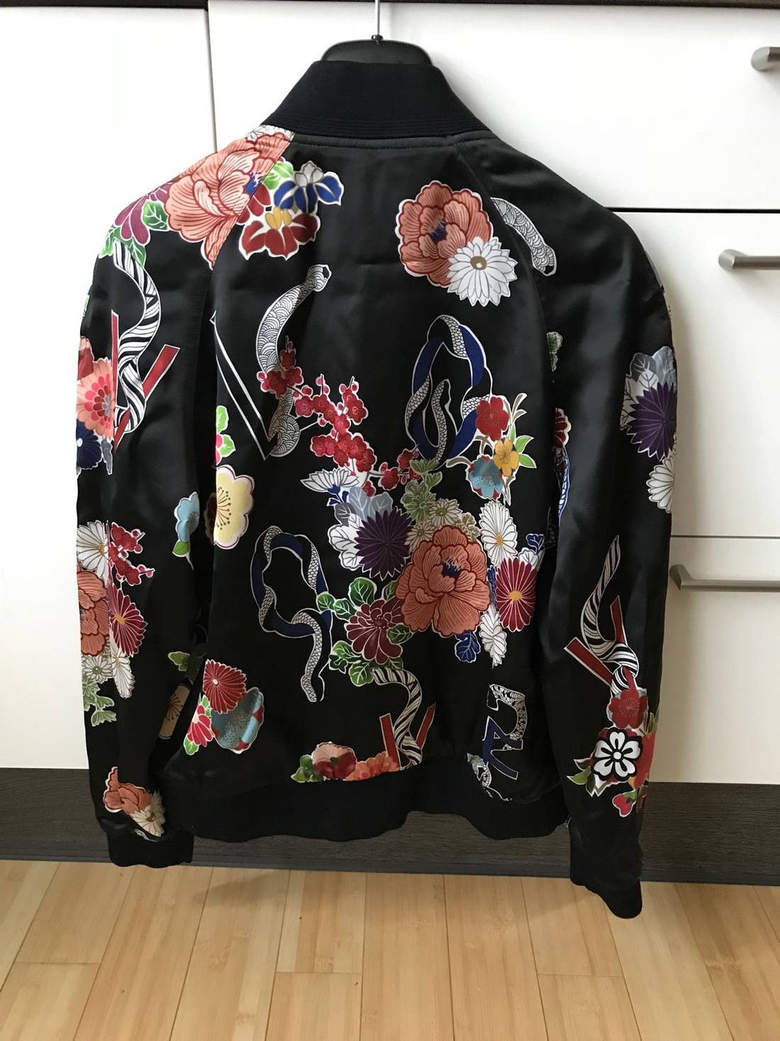 Saint Laurent Paris Saint Laurent Paris LOVE bomber jacket silk 100% new size 48 Size US M / EU 48-50 / 2 - 4 Thumbnail