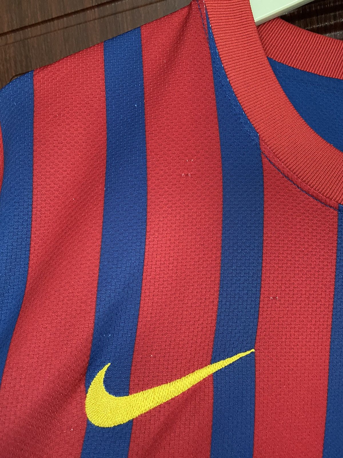 Nike Barcelona 2011 2012 Nike Soccer Jersey Real PSG Liverpool Size US M / EU 48-50 / 2 - 4 Thumbnail