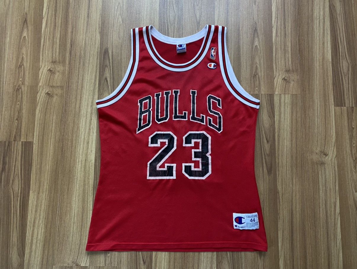 Vintage Champion Michael offers Jordan 23 Chicago Bulls jersey, size 52