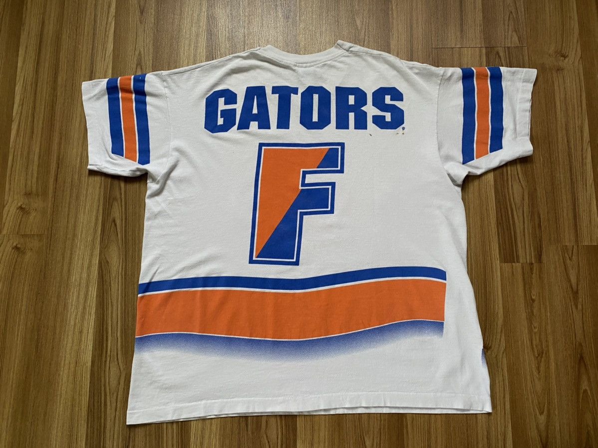 NFL Vintage Y2K Florida Gators Full Print T Shirt Bills Lakers Size US XL / EU 56 / 4 - 4 Thumbnail