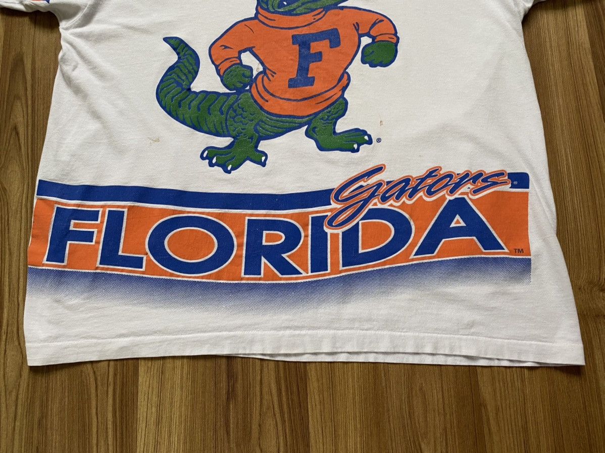 NFL Vintage Y2K Florida Gators Full Print T Shirt Bills Lakers Size US XL / EU 56 / 4 - 3 Thumbnail