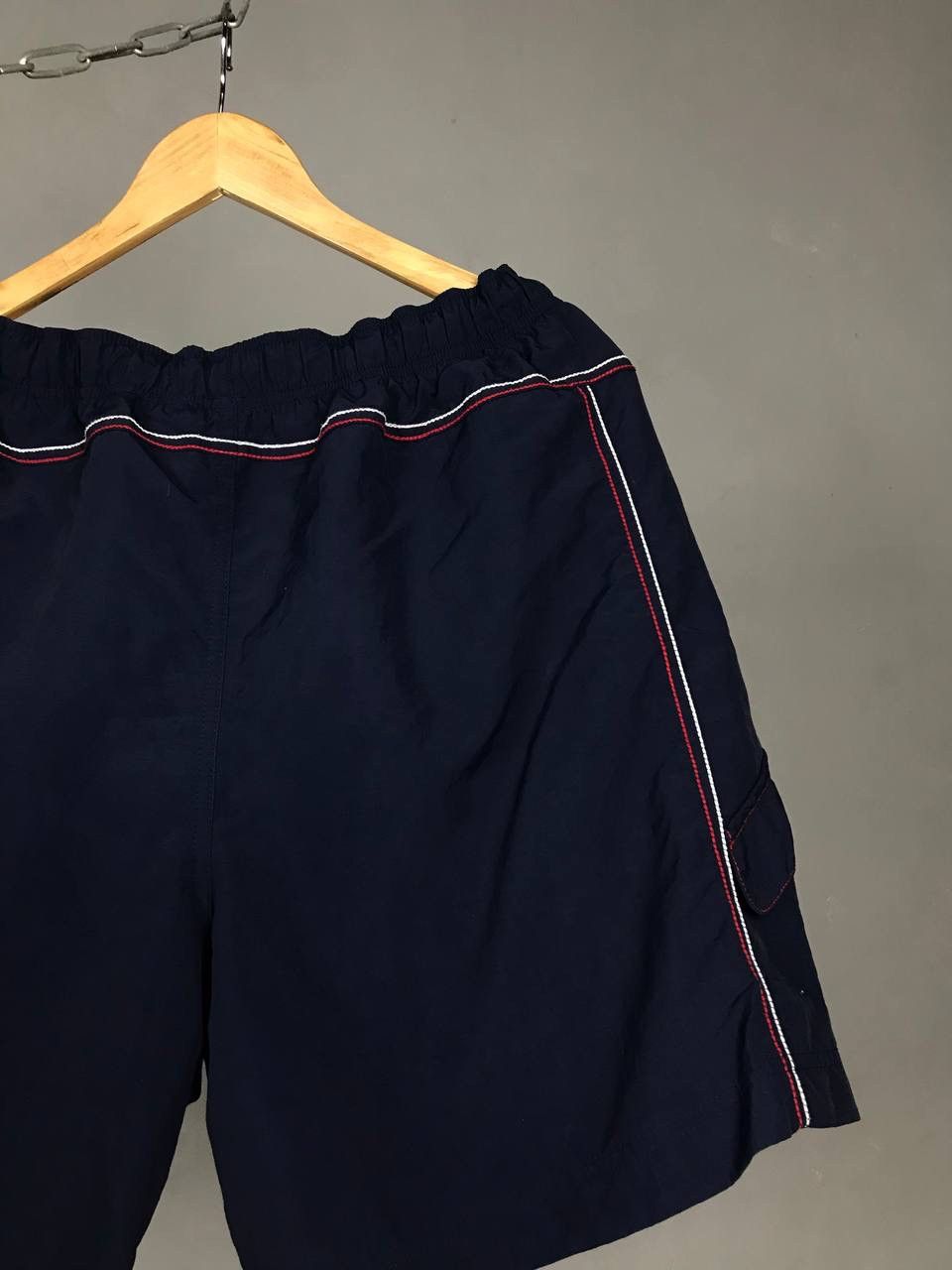 Vintage Nike swoosh streetwear vintage shorts Size US 36 / EU 52 - 6 Thumbnail