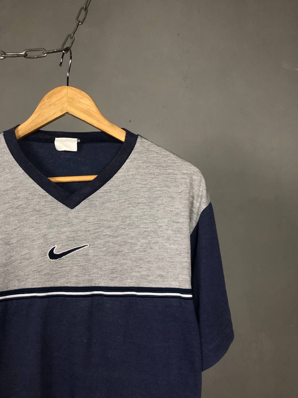 Nike × Vintage Nike swoosh streetwear vintage center logo tee Size US S / EU 44-46 / 1 - 2 Thumbnail