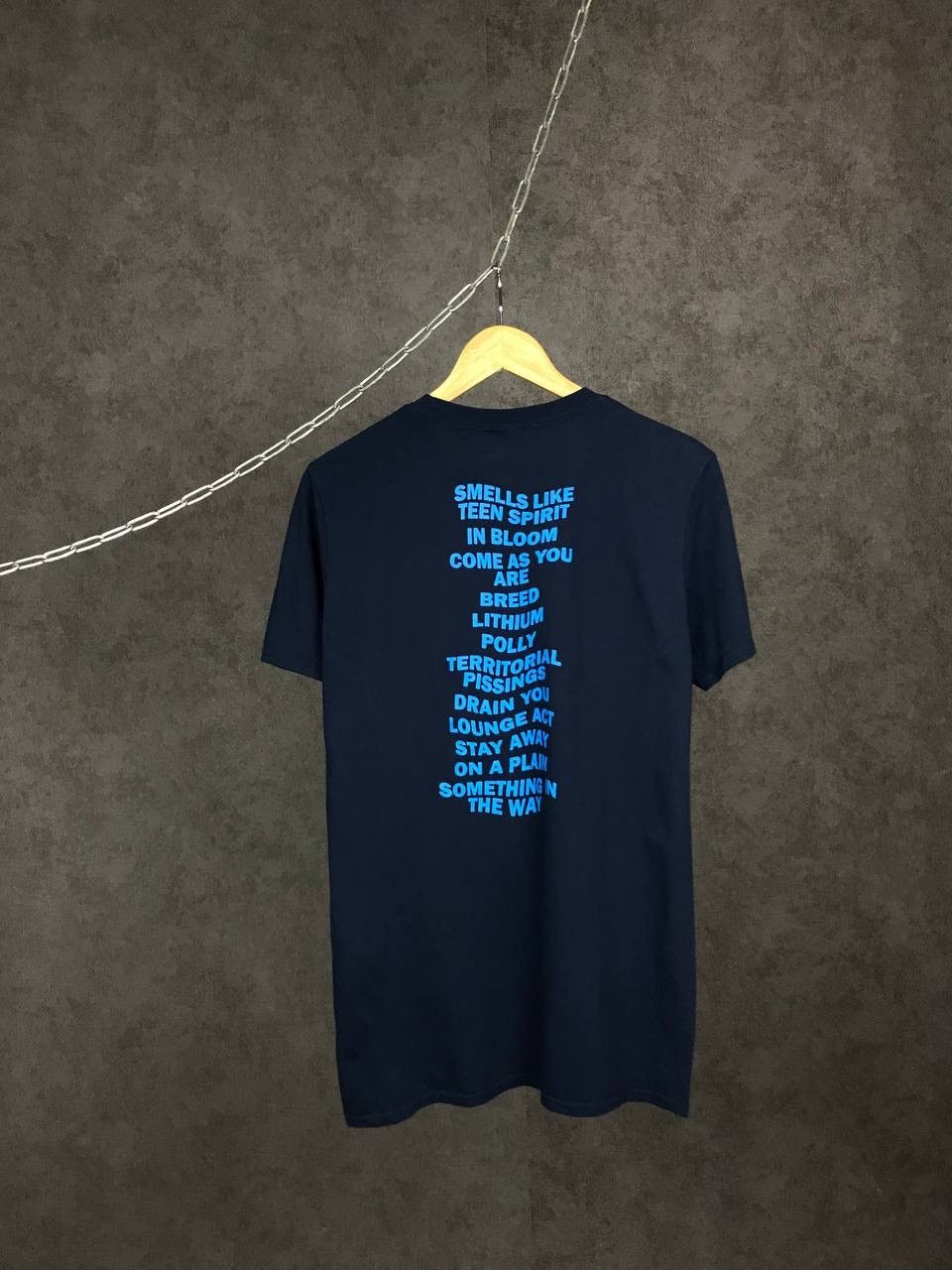 Band Tees Nirvana Nevermind vintage cult rock band overprinted tee Size US M / EU 48-50 / 2 - 2 Thumbnail
