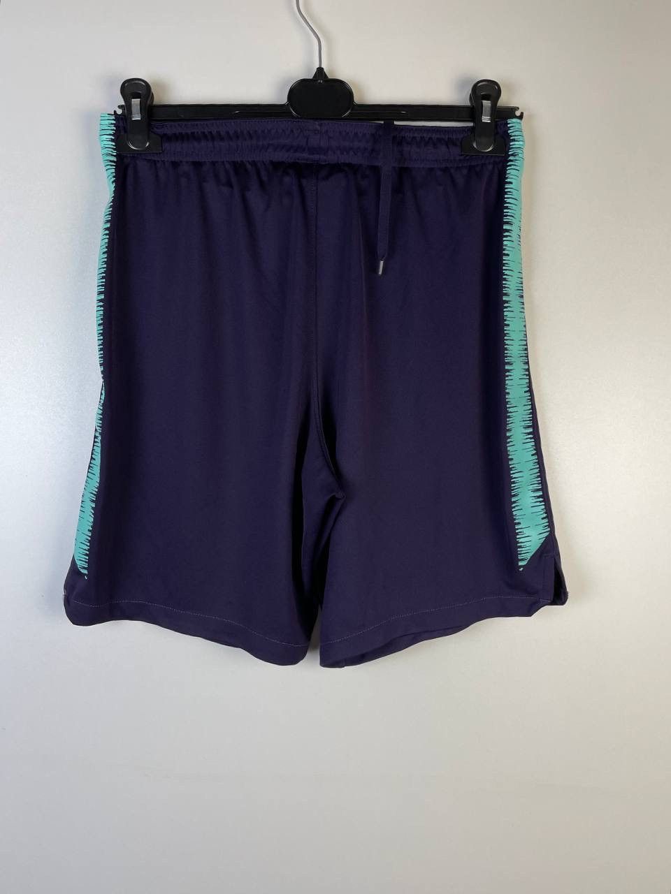 Vintage Barcelona Nike vintage shorts size M Size US 33 - 4 Thumbnail
